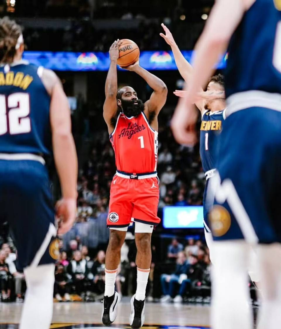 清晨华盛顿奇才备战欧联，刷新队史纪录细节曝光，气氛紧张，赛季目标并未改变的简单介绍